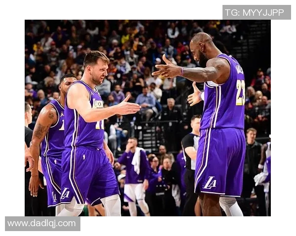 2016年骑士逆转湖人经典对决回顾与精彩瞬间分析